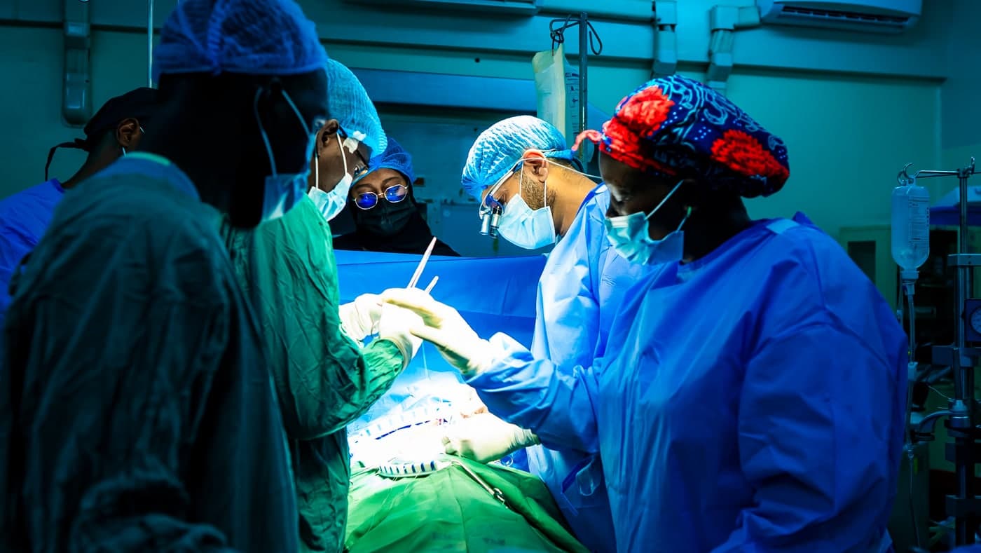 EASI and local surgeons operating together at Coast General Hospital